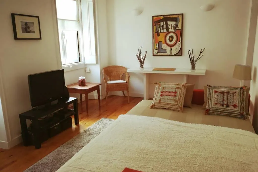 Lovely Apartment Near Belem Лиссабон