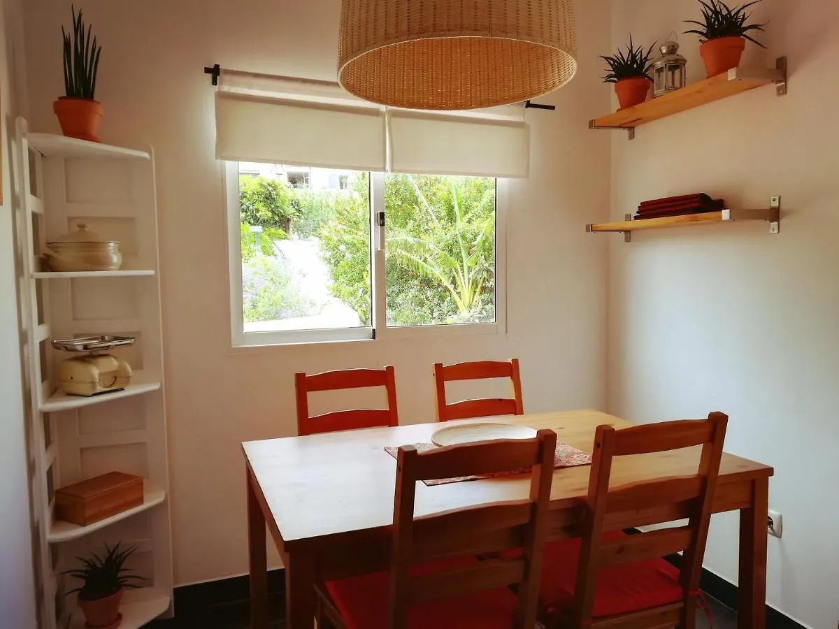 Lovely Apartment Near Belem Лиссабон