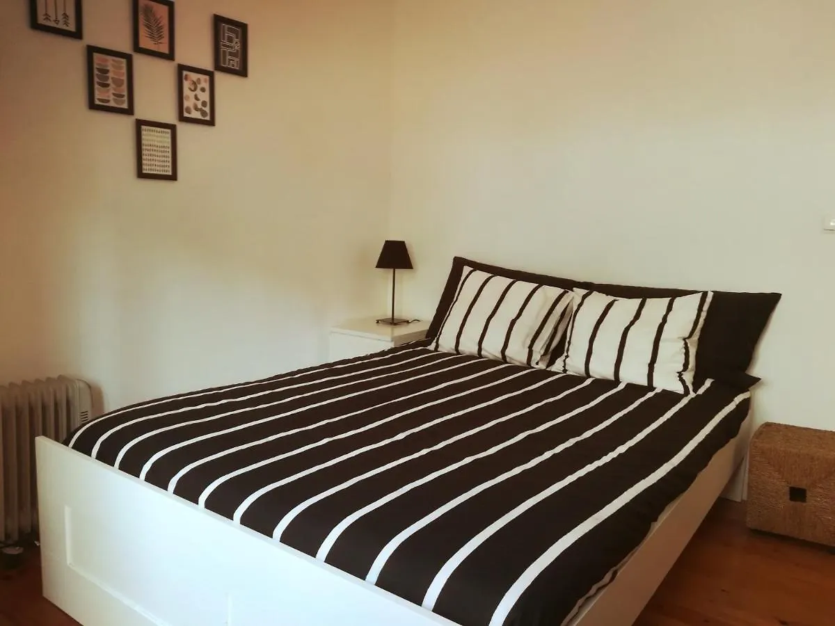 Lovely Apartment Near Belem Лиссабон